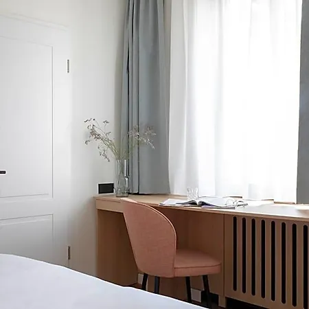 Bob W Zentrum Aparthotel 4*