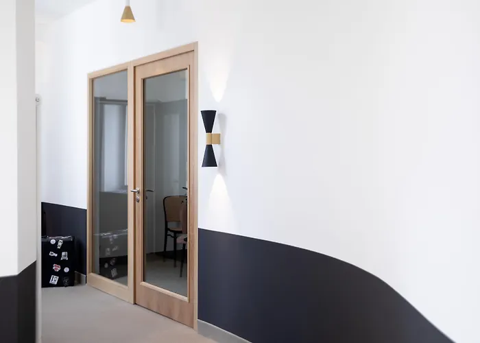 Bob W Zentrum Apart-hotel 4*